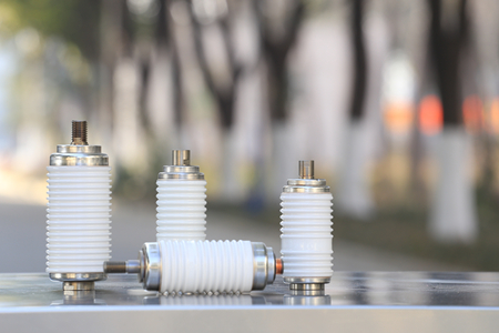 真空開關(guān)管接觸點(diǎn)選什么材質(zhì)好？一般為銅合金！